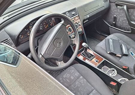 Mercedes-Benz C 180 CLASSIC Classic