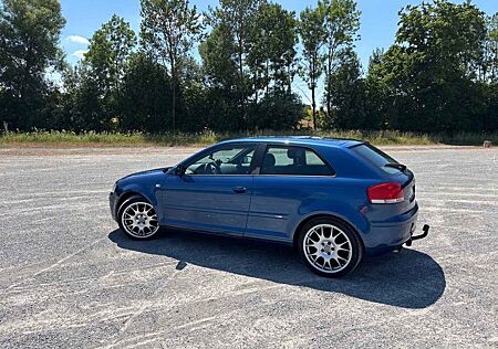 Audi A3 2.0 FSI*S line Sportpaket plus*Tüv 05/27