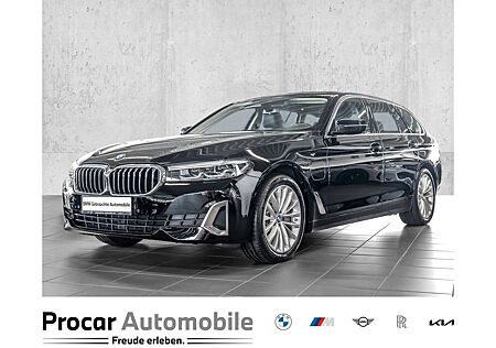 BMW 530e xDrive Touring Luxury Line PANO NAVI LED