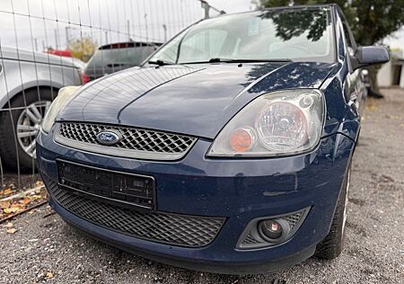 Ford Fiesta 1.3L+Navi+ZV&Funk+Allwetterreifen*TOP ZU