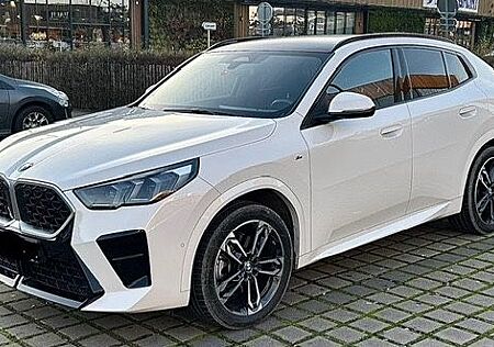 BMW X2 sDrive20i M SPORT PAKET PANORAMA
