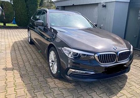 BMW 530d xDrive Touring A -