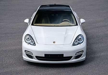 Porsche Panamera 4d 3.6 V6/BOSE/4xSHZ/SBL/R19