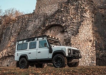 Land Rover Defender 110 E Station Wagon