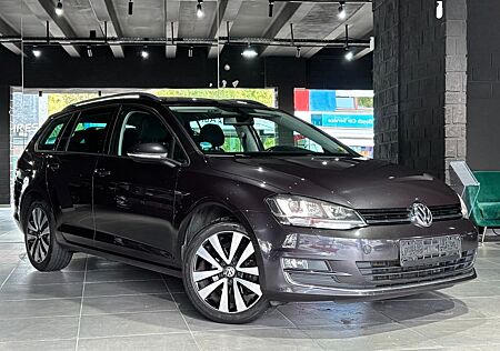 VW Golf Volkswagen VII Variant /AUTOMATIK//KAMERA//SHZ/LED