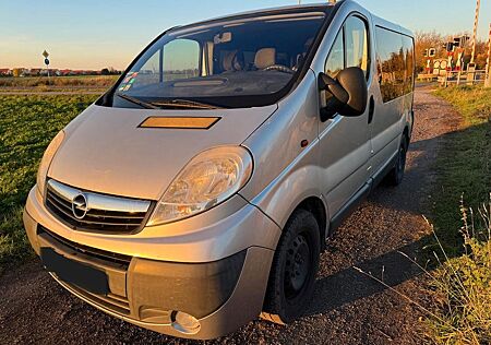 Opel Vivaro mit gültigem TÜV