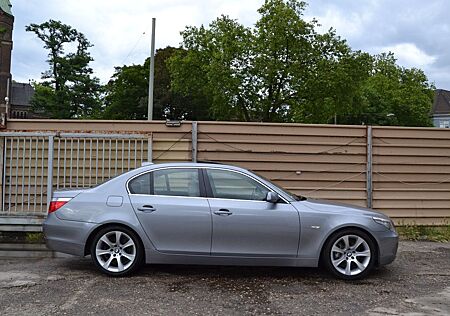 BMW 530i 5 Lim. *2.HAND*LEDER*XENON*SMG*S.DACH*ISOFIX