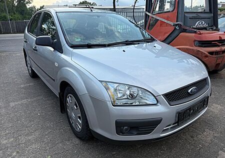 Ford Focus Lim. 1.6 Trend