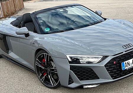 Audi R8 5.2 FSI performance S tronic Spyder RWD -