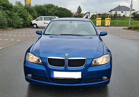 BMW 320d - E90