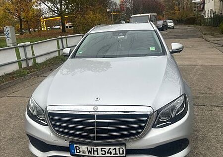 Mercedes-Benz E 220 E 220d T Autom. -