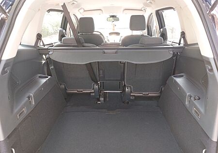 Ford Grand C-Max 1,6TDCi 85kW SYNC Edition SYNC E...