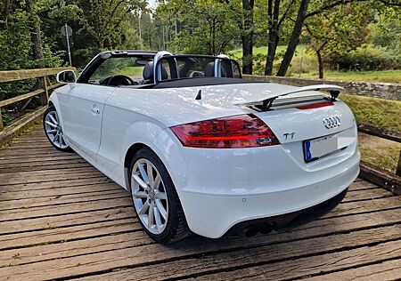 Audi TT Roadster 1.8 TFSI - Xenon/ Tempomat