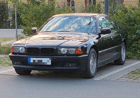 BMW 728i E38 | 2.Hand | Scheckheft | Leder | Xenon