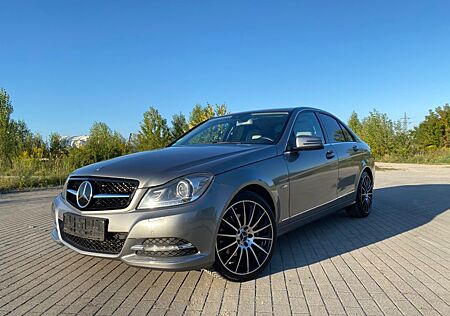 Mercedes-Benz C 200 BlueEFFICIENCY - TÜV NEU - AUTOMATIK