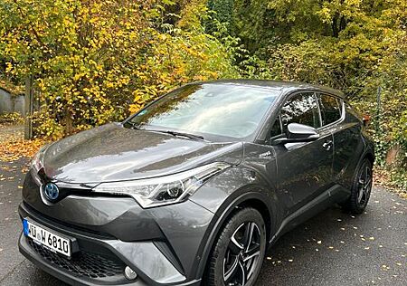 Toyota C-HR gebraucht kaufen Toyota C-HR 1.8 Hybrid Team Deutschland