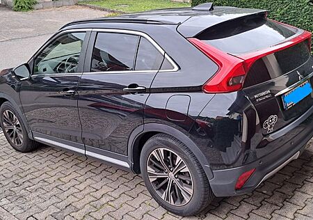 Mitsubishi Eclipse Cross gebraucht kaufen Mitsubishi Eclipse Cross 1.5 Diamant 4WD LED Leder HeadUp