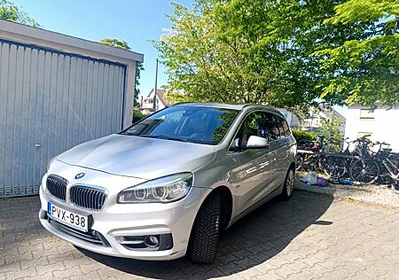 BMW 2er 220 Gran Tourer 220d xDrive Steptronic Luxur...