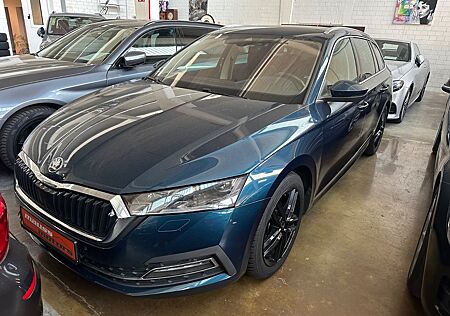 Skoda Octavia Combi FIRST EDITION - 920