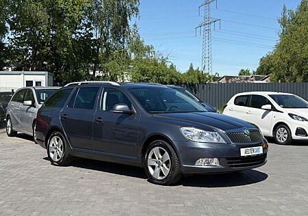 Skoda Octavia Combi Elegance*AHK*PDC*SHZ*DSG*XENON*
