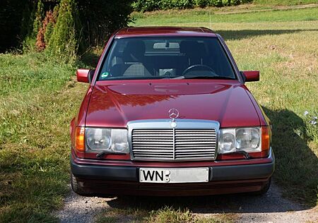 Mercedes-Benz 260