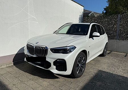 BMW X5 xDrive30d - Luftfederung, adaptives Fahrwerk