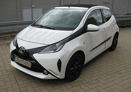 Toyota Aygo (X) Aygo (X) 1,0-l-VVT-i x-clusiv x-shift x-clusiv