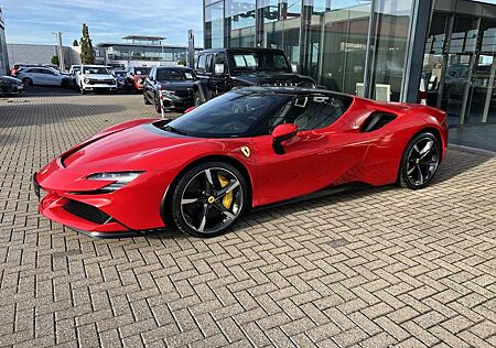 Ferrari SF90 STRADALE 4.0 PHEV 735KW *Ein Traum in Rot*