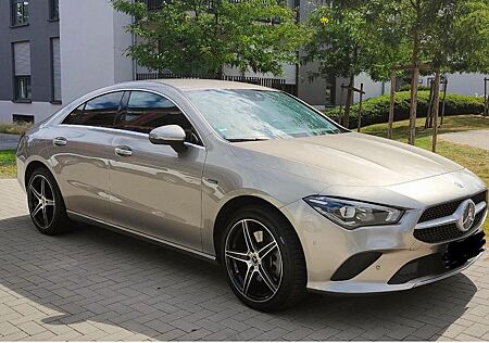 Mercedes-Benz CLA 250 e Limo.LED+VIRTUAL+TEMPO+NAVI+SHZ+KAM+