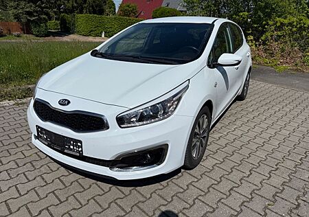 Kia Cee'd Ceed 1.6CRDi Dream Team Premium+ Navi/Kamera/SHZ