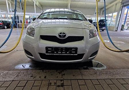 Toyota Yaris 1,0-l-VVT-i - / 1.Hand/ Klima / ZÜV Neu