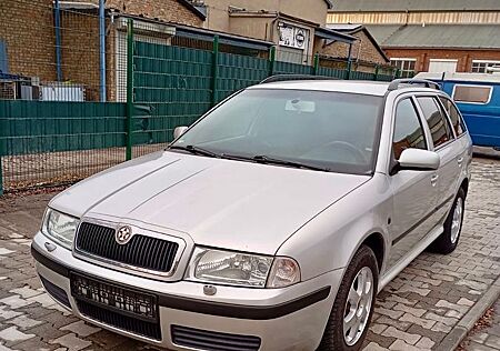 Skoda Octavia Combi 2.0 Elegance Automatik Elegance