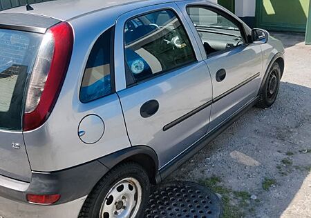 Opel Corsa 1.2 -