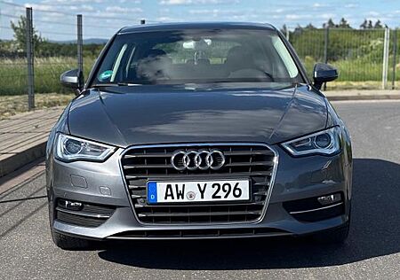 Audi A3 1.8 TFSI Attraction Sportback Attraction