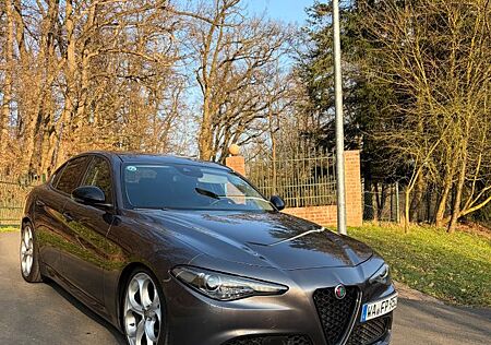 Alfa Romeo Giulia 2.2 Diesel 16V VOLLAUSSATTUNG