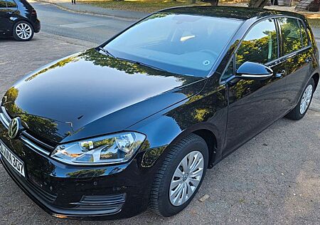 VW Golf Volkswagen 1.2 TSI 63kW BMT_top gepflegtes