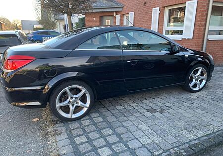 Opel Astra Cabrio 1,6 Klima TÜV 12/27 8 x Bereift