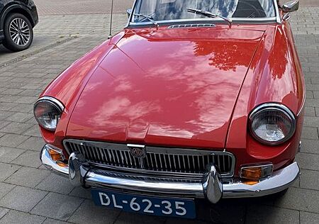 MG MGB Roadster Overdrive 1967 rood