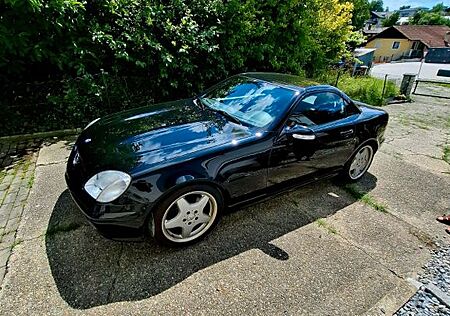 Mercedes-Benz SLK 320