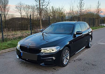 BMW 540i xDrive Touring A - Garantie 14 Monate