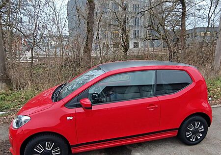 VW Up Volkswagen ! 1.0 44kW BlueMotion Technology move ! ...