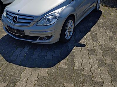 Mercedes-Benz B 170 Sportpaket Navi Panorama Alu 17"