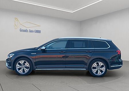 VW Passat Alltrack Volkswagen 4MOTION LEDER PANO LED