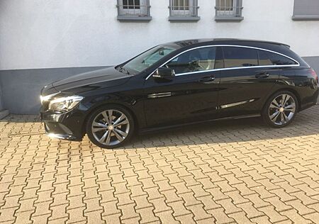 Mercedes-Benz CLA 180 Shooting Brake CLA 180 Urban Shootin...