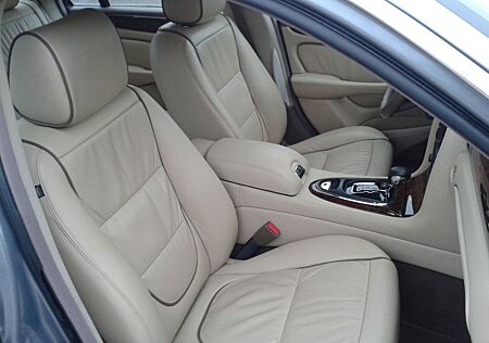 Jaguar XJ 2,7 Diesel V6 Executive 8900Netto Scheckheft