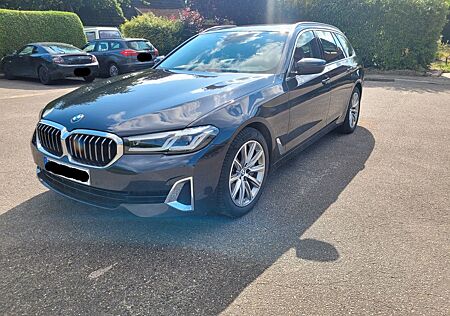 BMW 540d xDrive Touring A - Luxury Line