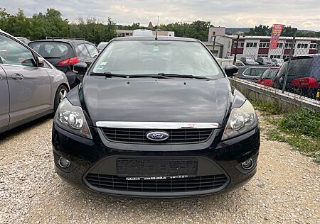 Ford Focus Lim. Ambiente Startknopf