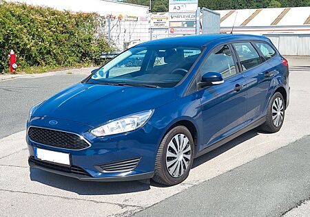 Ford Focus 1,0 EcoBoost ZAHNRIEMEN & TÜV NEU ! 1.HAND
