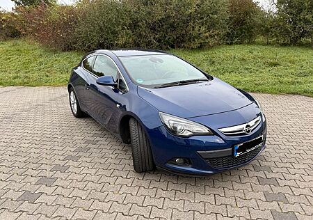 Opel Astra GTC 1.6 DI Turbo ecoFLEX 200 PS