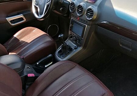 Opel Antara 2.0 CDTI 4x4 / Leder / TüV neu